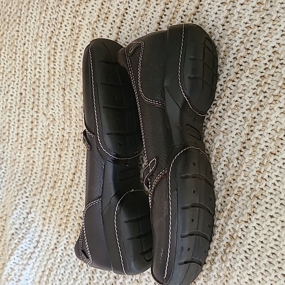 BareTraps Reach Mary Janes, size  7.5 - Picture 5 of 8